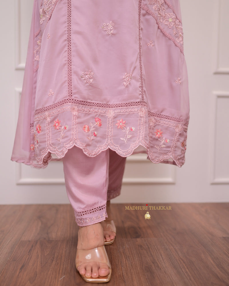 Mauve Threadwork Organza Pakistani Suit