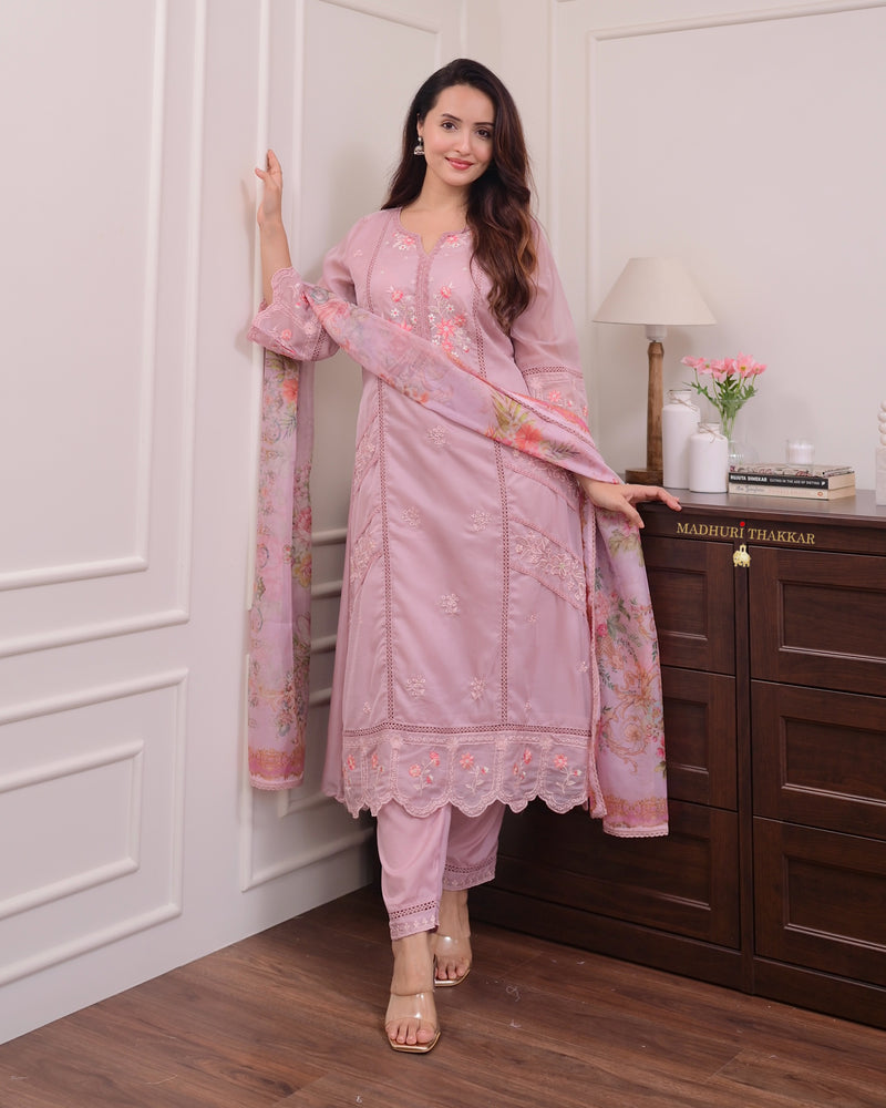 Mauve Threadwork Organza Pakistani Suit