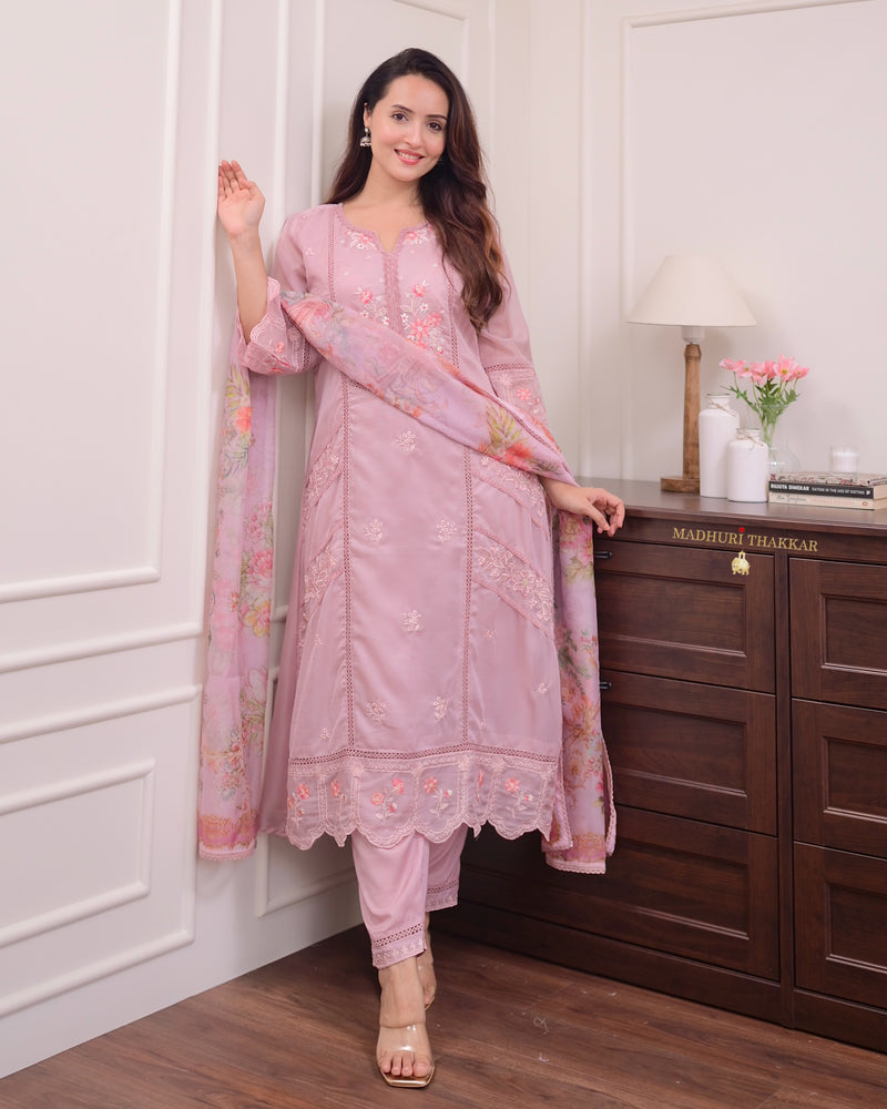 Mauve Threadwork Organza Pakistani Suit