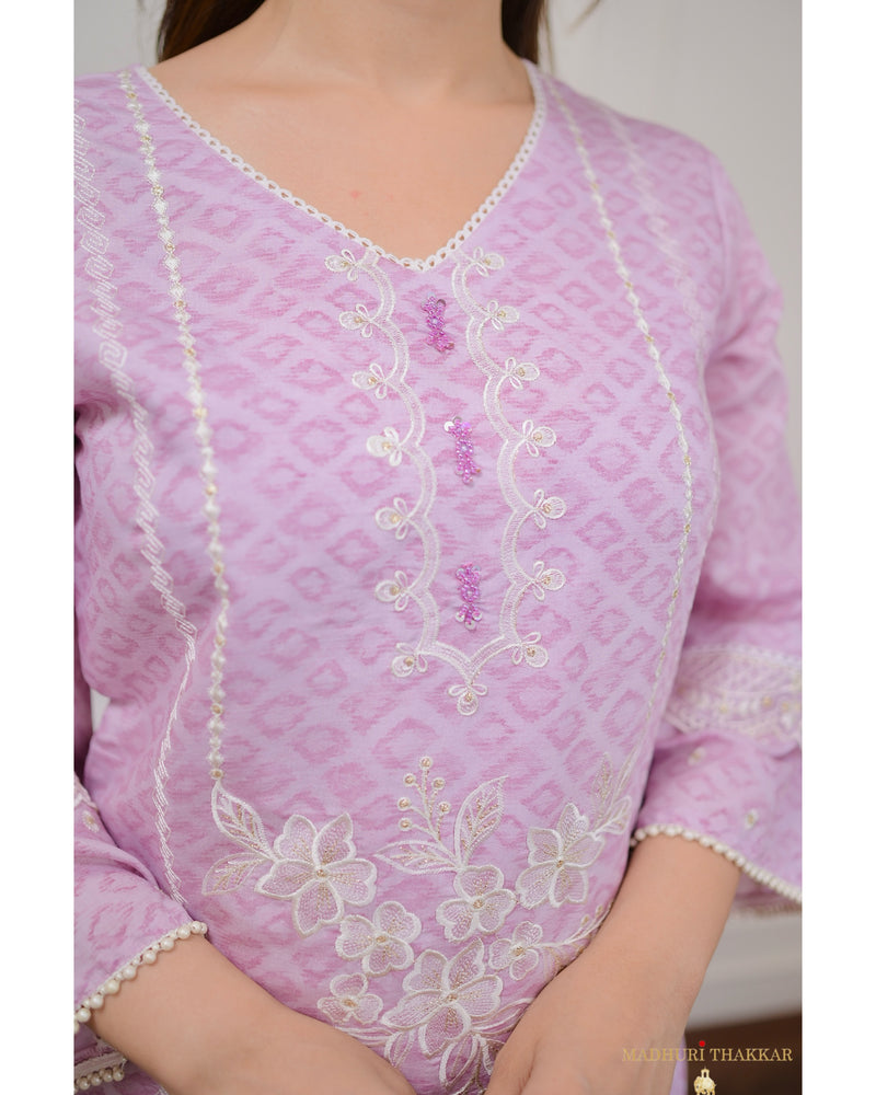 Lilac Pakistani Threadwork Suit