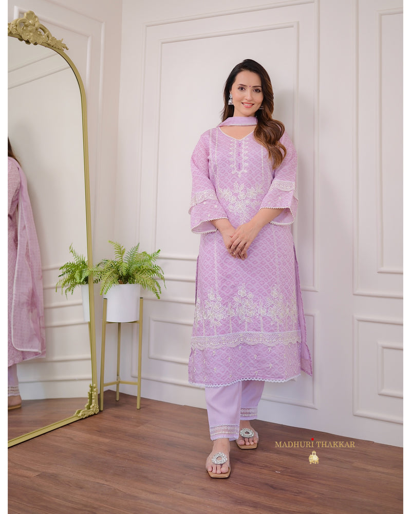 Lilac Pakistani Threadwork Suit