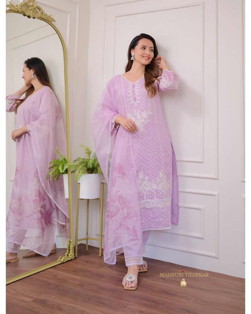 Lilac Pakistani Threadwork Suit