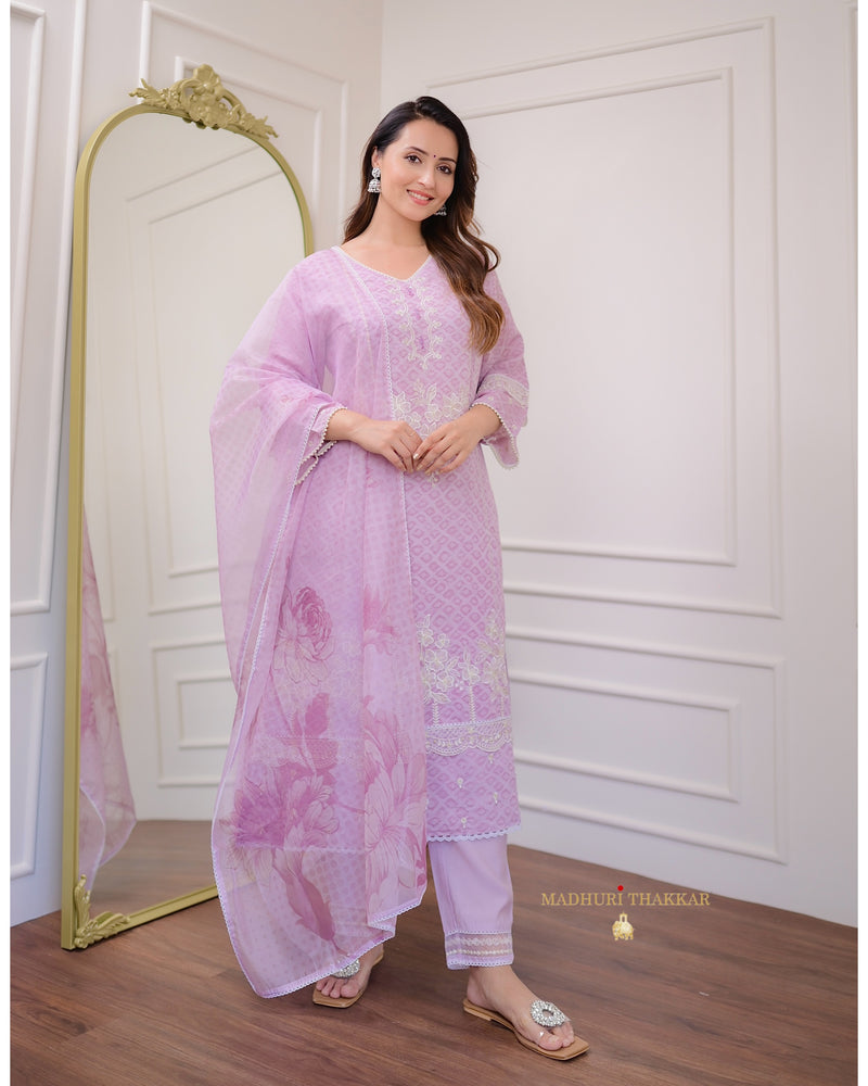 Lilac Pakistani Threadwork Suit