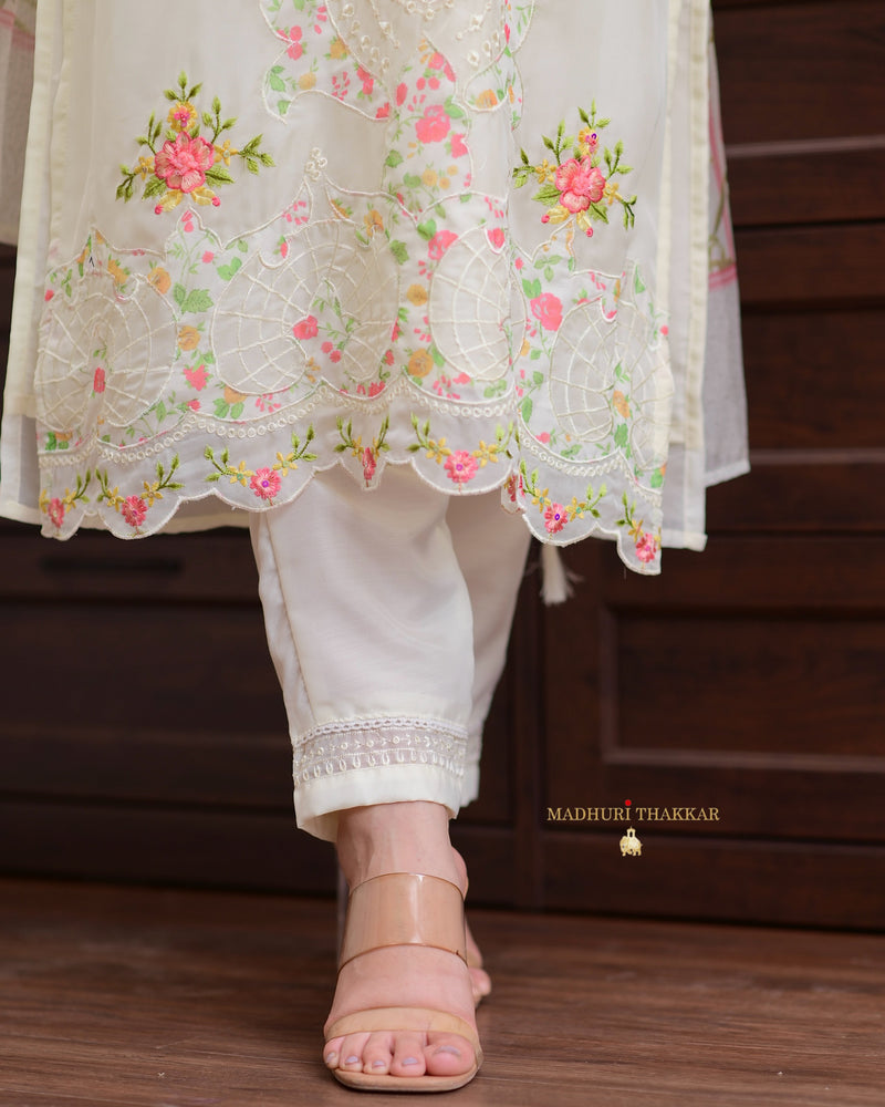 Ivory Karachi Organza Threadwork Festive Suit