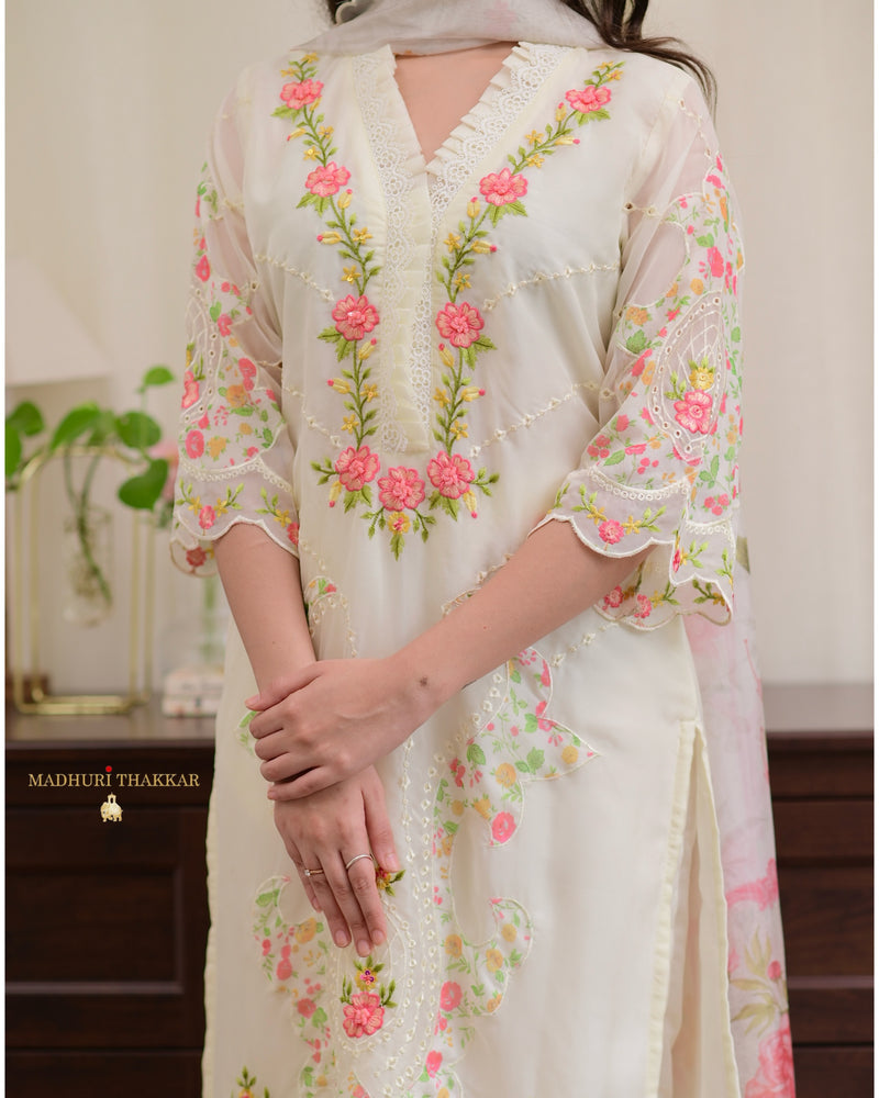 Ivory Karachi Organza Threadwork Festive Suit