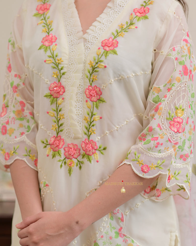 Ivory Karachi Organza Threadwork Festive Suit