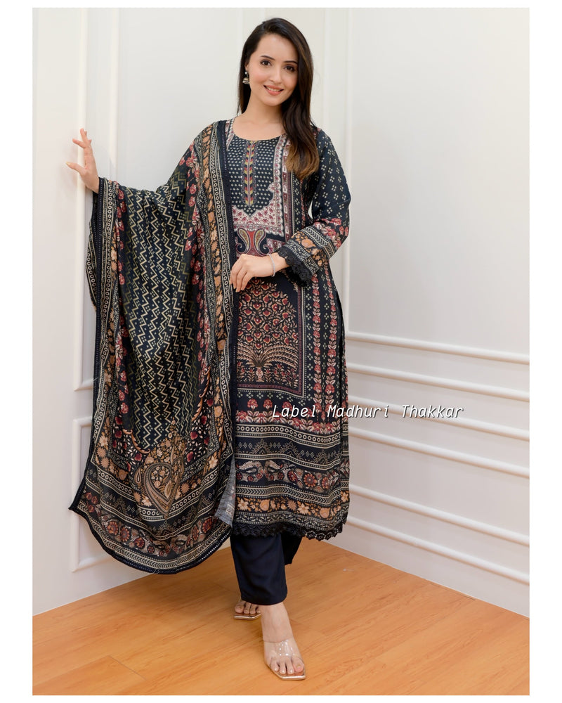 Black-Maroon Digital Print Pakistani Suit