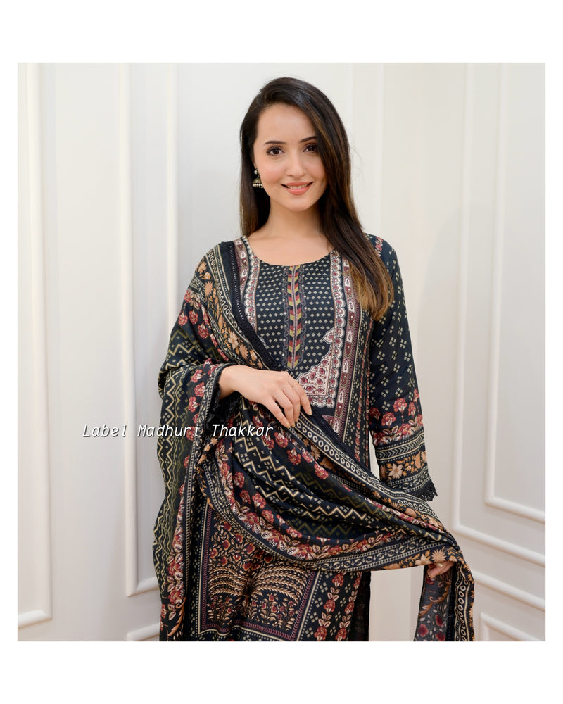 Black-Maroon Digital Print Pakistani Suit