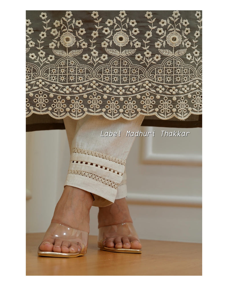 Beautiful Stretchable Cotton Trouser For Women's at Rs 1283.00 |  Chinniampalayam | Coimbatore| ID: 26133692962