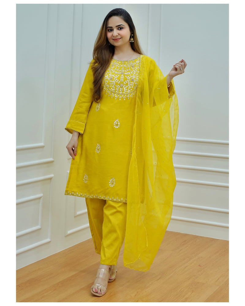 Yellow Gotapatti Handwork Suit