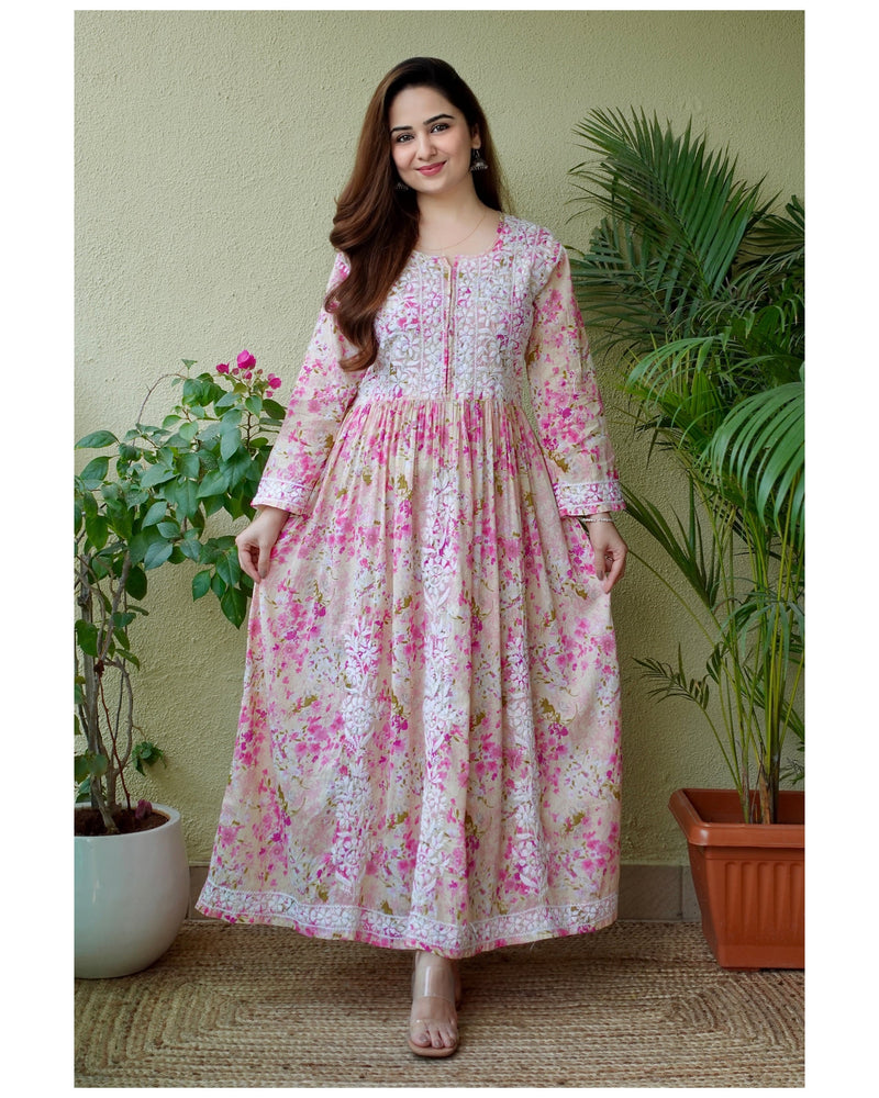 Pink Floral Lucknowi Chikankari Kurta